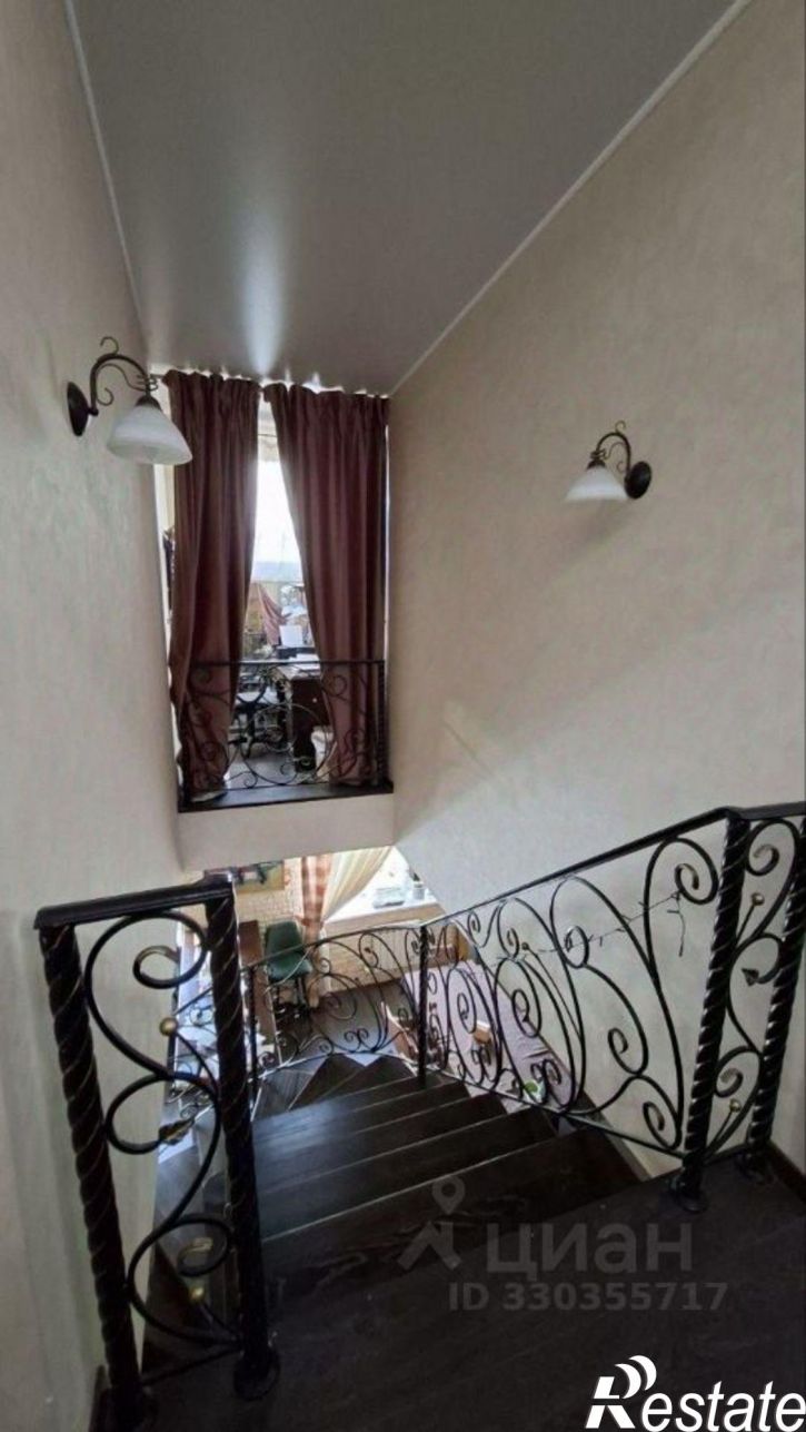 4-комн квартира ул Скоморошинская, 5,  д. 5