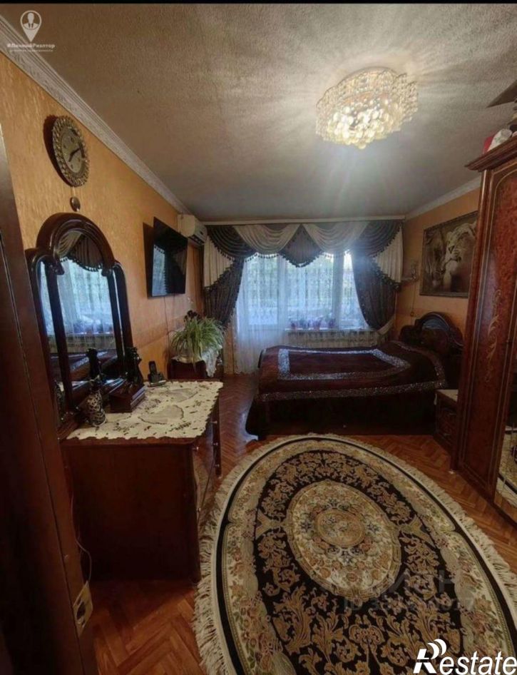 2-комн квартира улица Каширина, 8,  д. 8