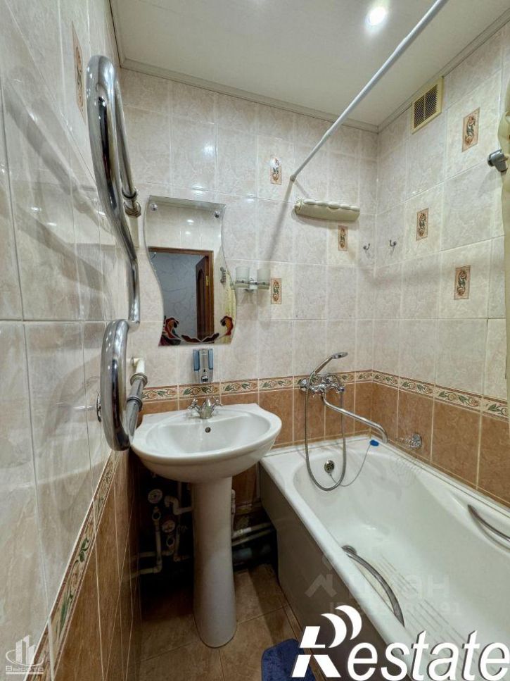 3-комн квартира улица Новаторов, 3,  д. 3