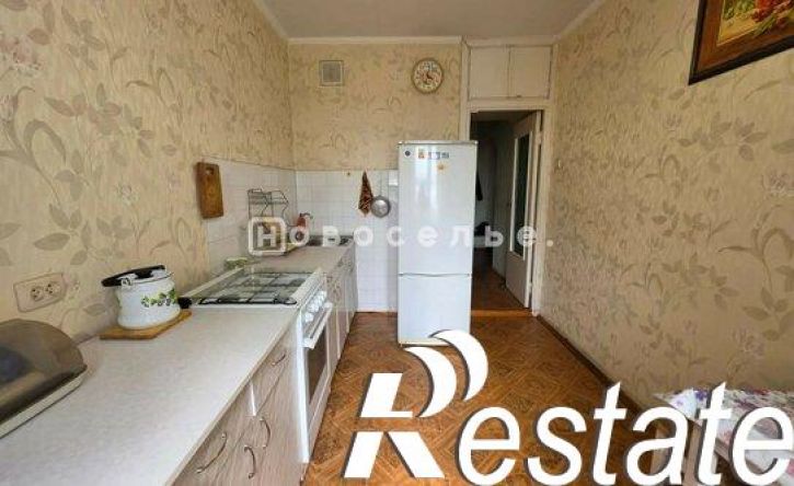 2-комн квартира улица Бирюзова, 30,  д. 30