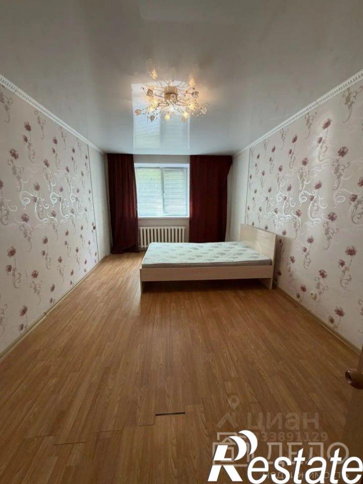 2-комн квартира Комбайновая улица, 28,  д. 28