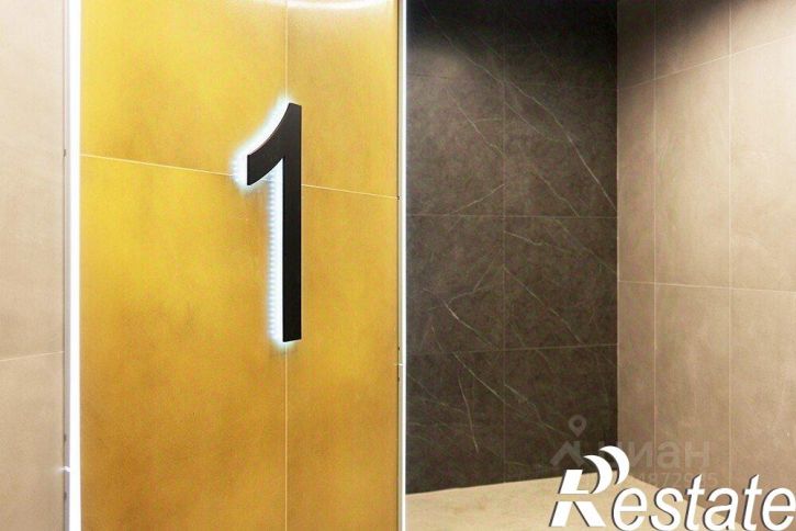 2-комн квартира в новом доме улица Земнухова, 1,  д. 1