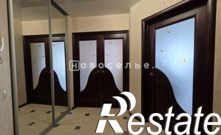4-комн квартира Вишнёвая улица, 21 к1,  д. 21 к1