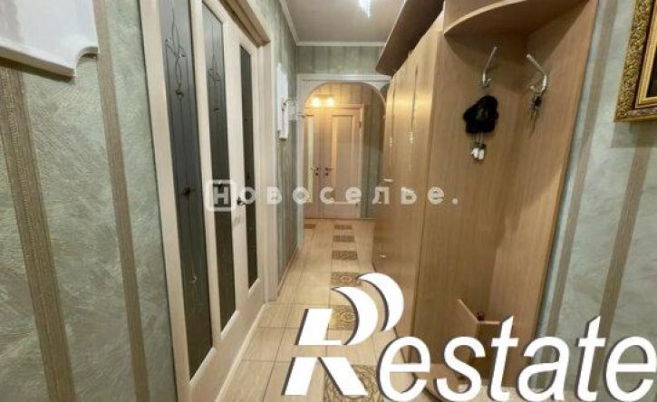 2-комн квартира улица Бирюзова, 23 к1,  д. 23 к1